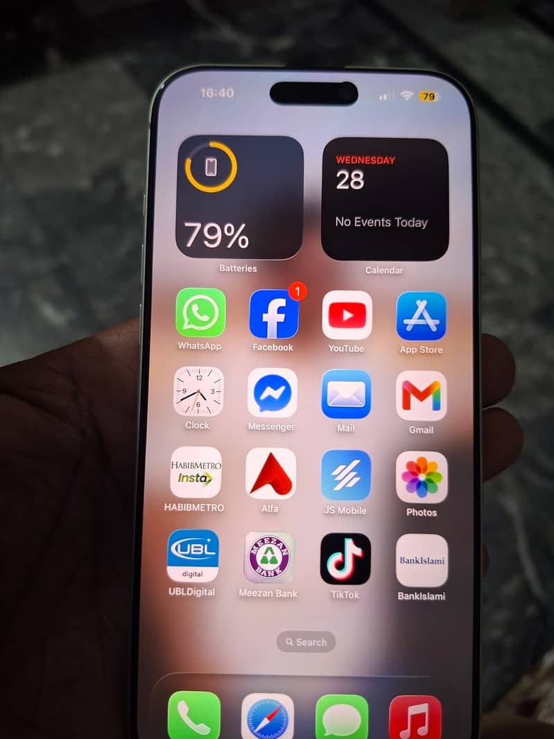 Apple iPhone 17 Pro Max 0