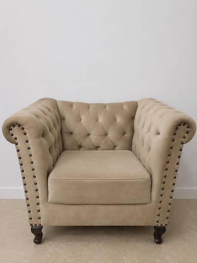 Beige Chesterfield Style Sofa Set – Classic Tufted Design