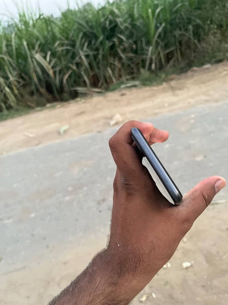 Apple iPhone 8 Plus 1