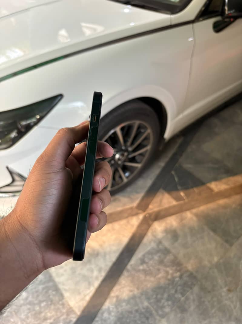 Apple iPhone 14 6