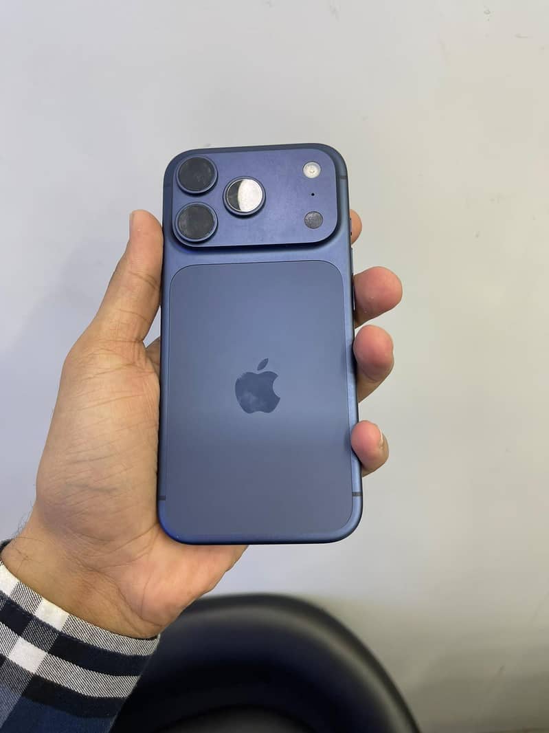 Apple iPhone 17 Pro 2