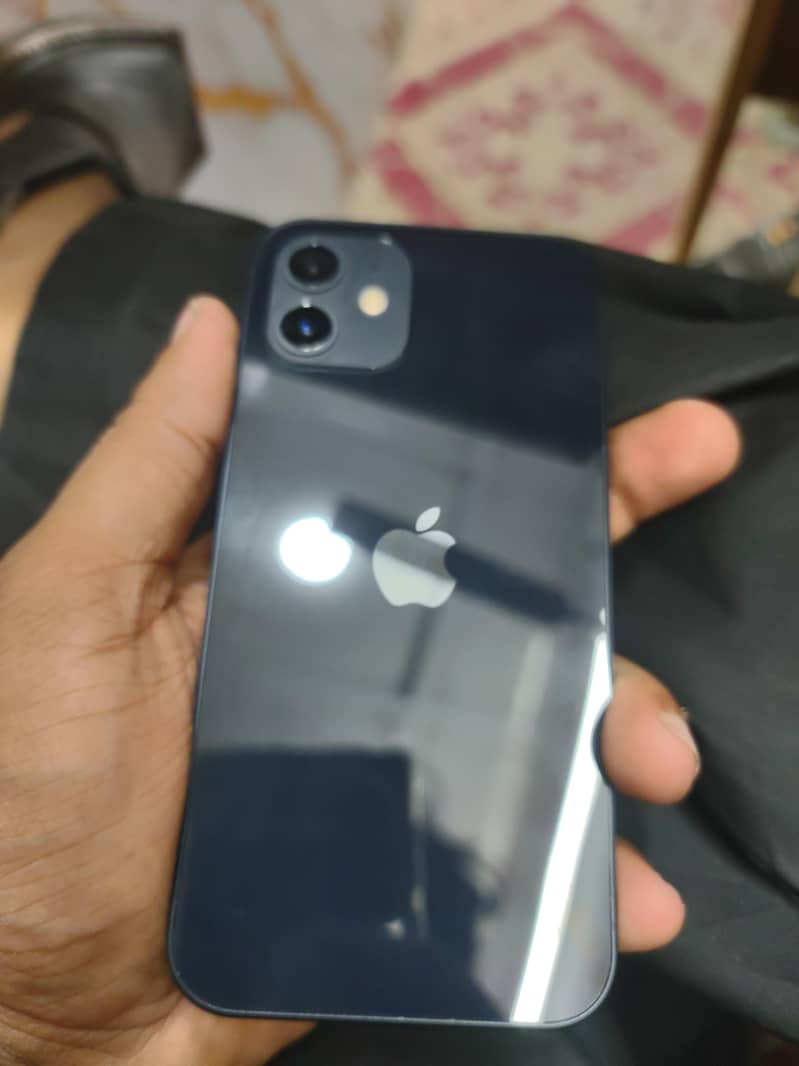 Apple iPhone 12 3
