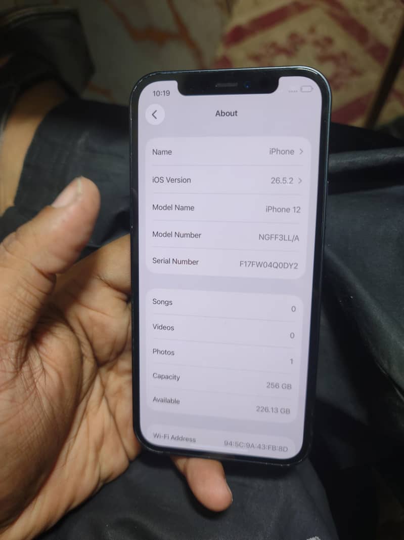 Apple iPhone 12 4