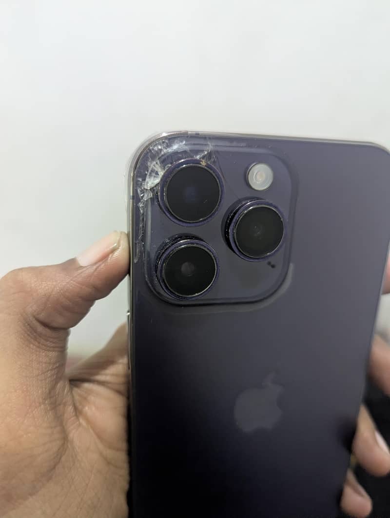 Apple iPhone 14 Pro Max 1