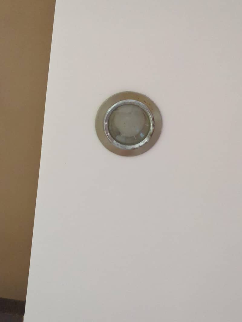 14 ceiling light with yellow light bulbs 1