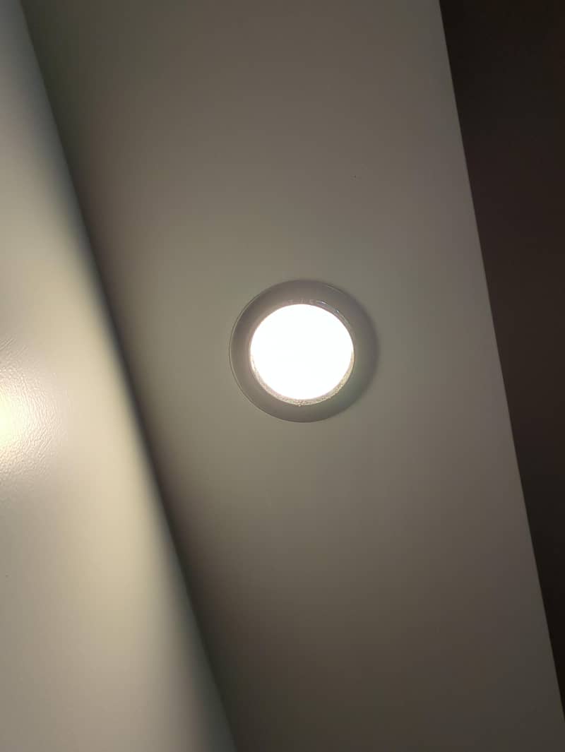 14 ceiling light with yellow light bulbs 2