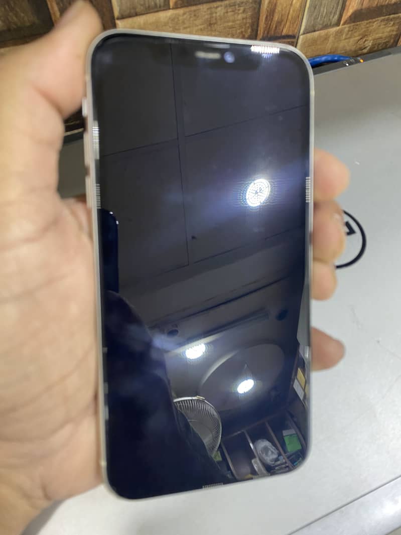 Apple iPhone 11 Single sim approved 0