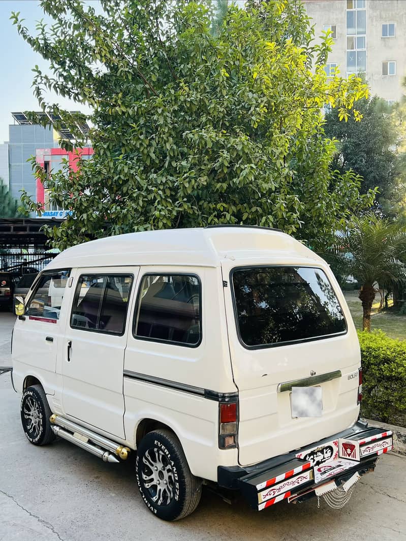 Suzuki Bolan 2011 2