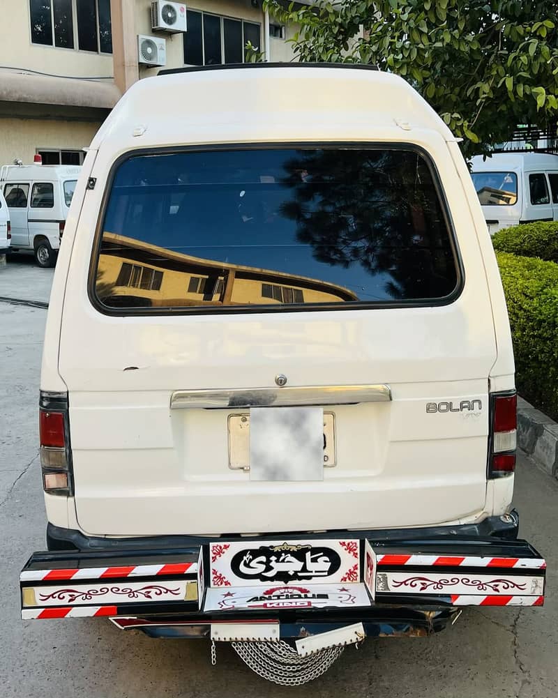 Suzuki Bolan 2011 6