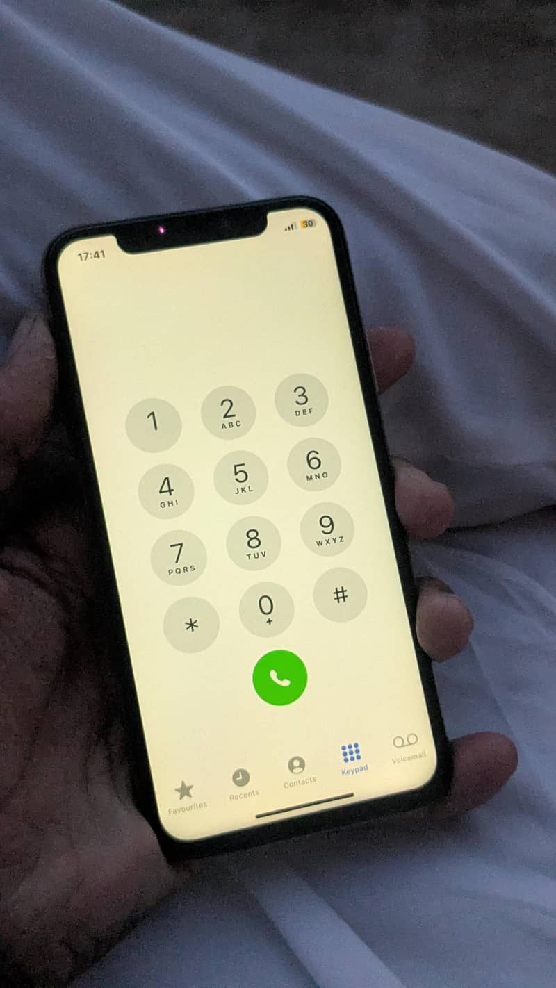 Apple iPhone XS 4