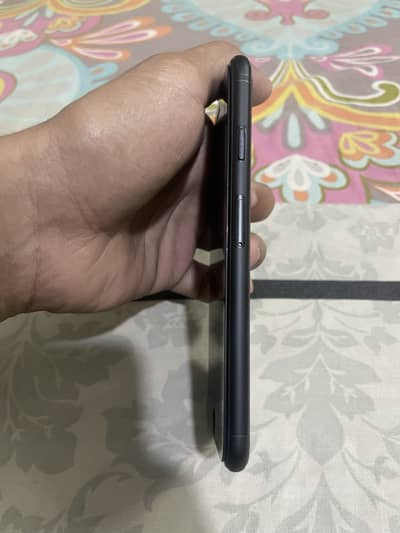Apple iPhone SE 2020 pta approved 10/10