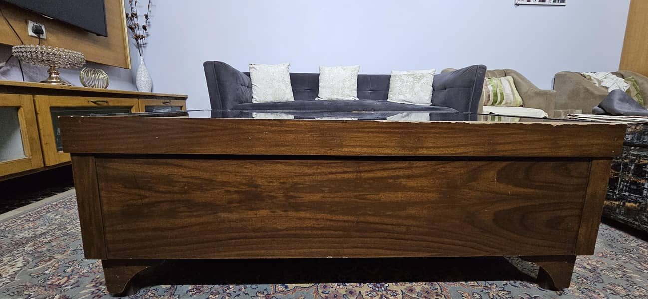 3 SEATER SOFA WITH TABLE 2