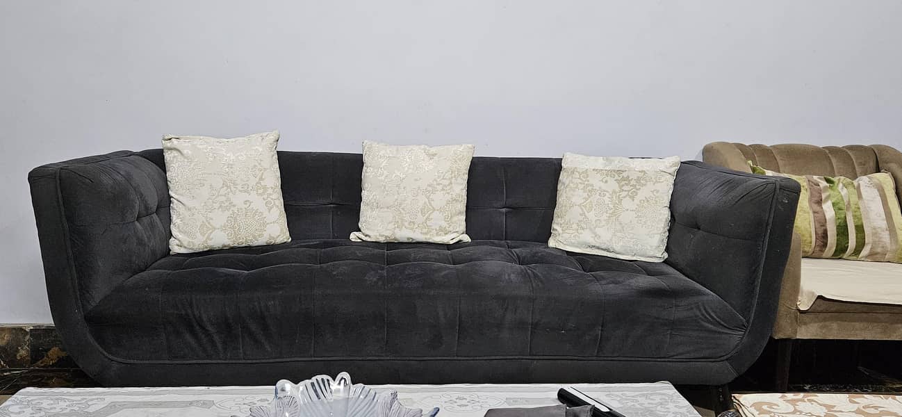 3 SEATER SOFA WITH TABLE 4