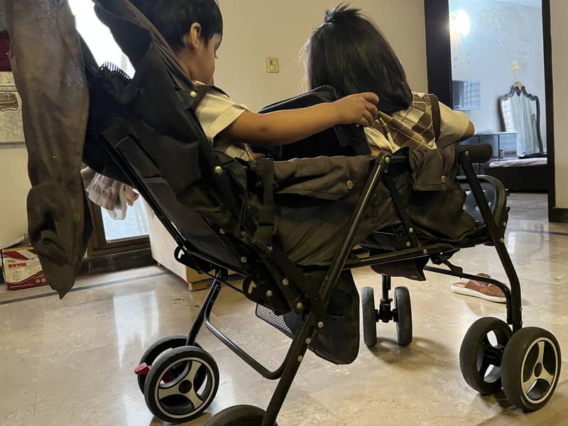 Used Pram 0