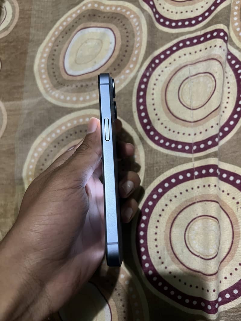 Apple iPhone 14 5