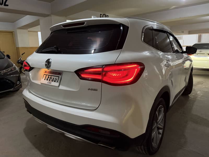 MG HS 2021 4