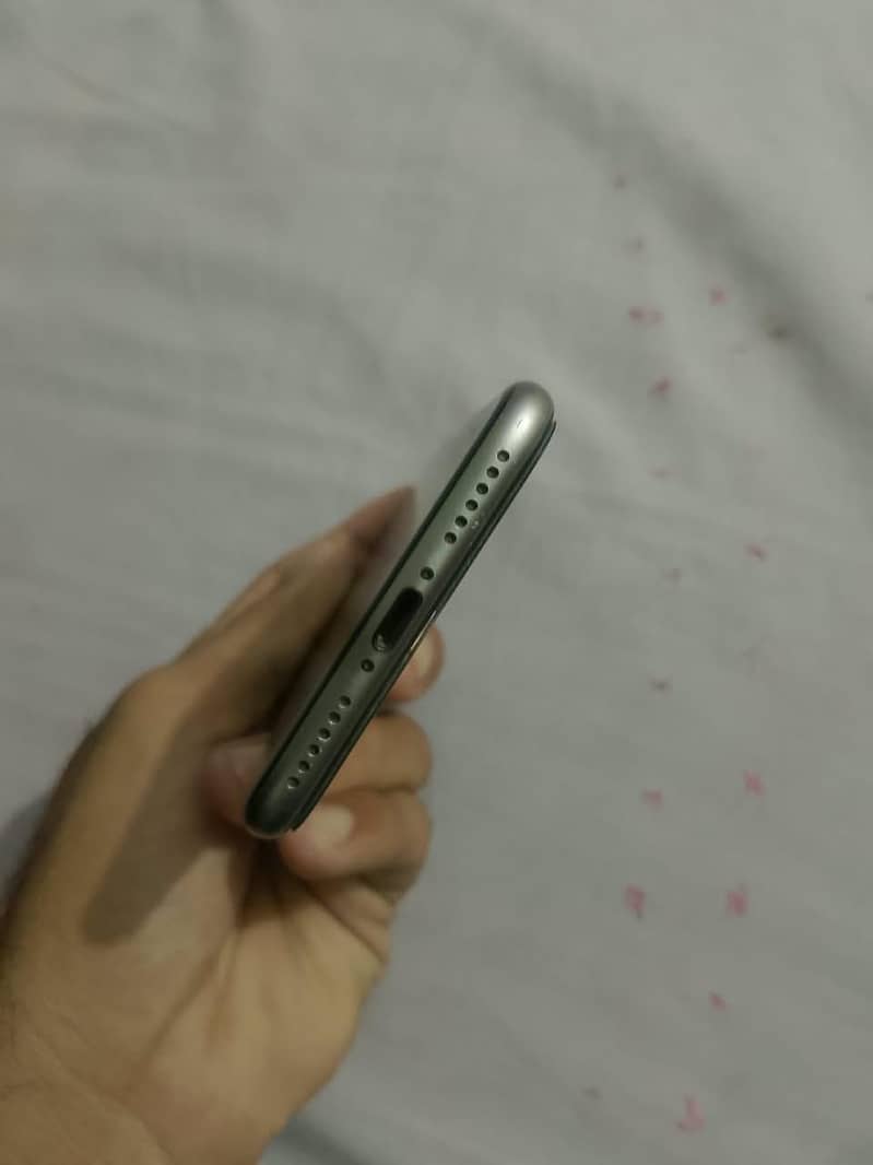 Apple iPhone 7 4