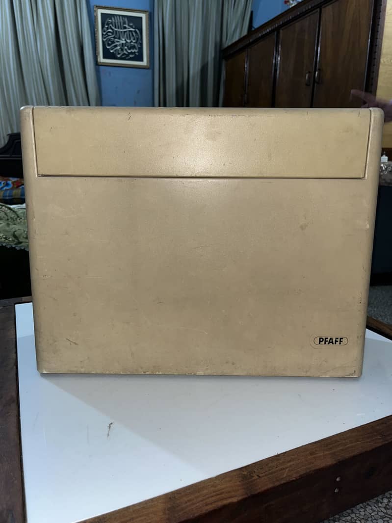 PFAFF (1222E) machine 7