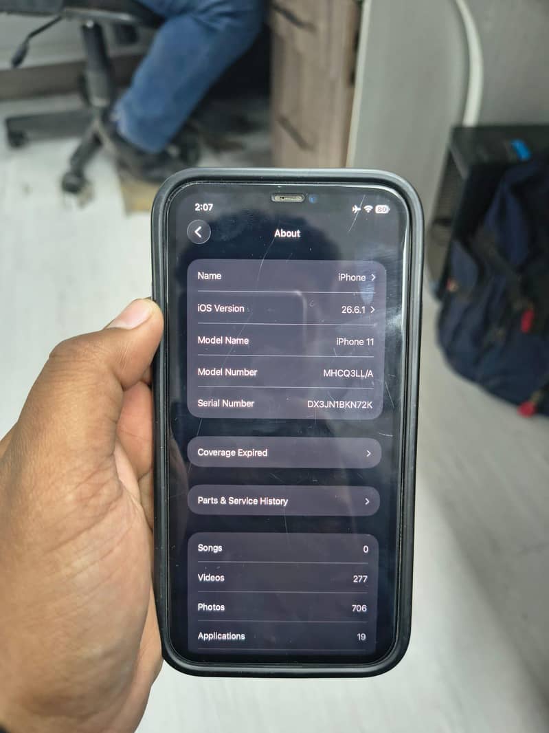 Apple iPhone 11 4