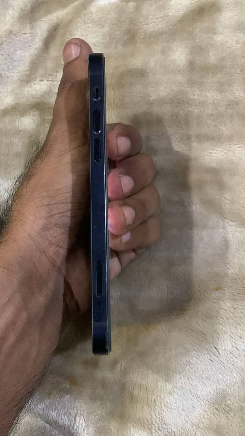 Apple iPhone 12 0
