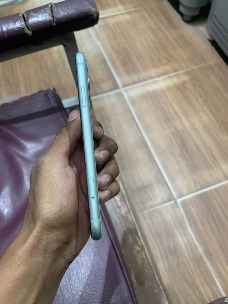 Apple iPhone 11 5
