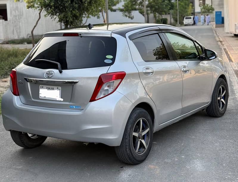 Toyota Vitz 2012 Push Start 2