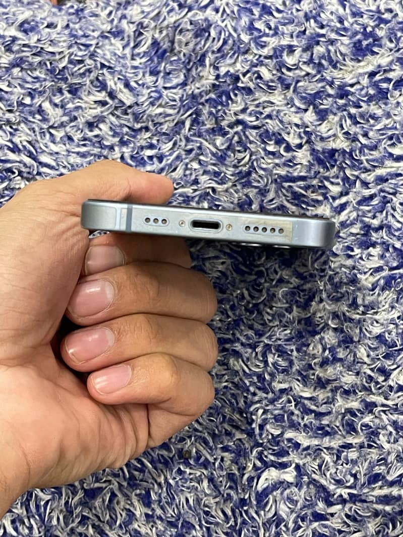 Apple iPhone 14 4