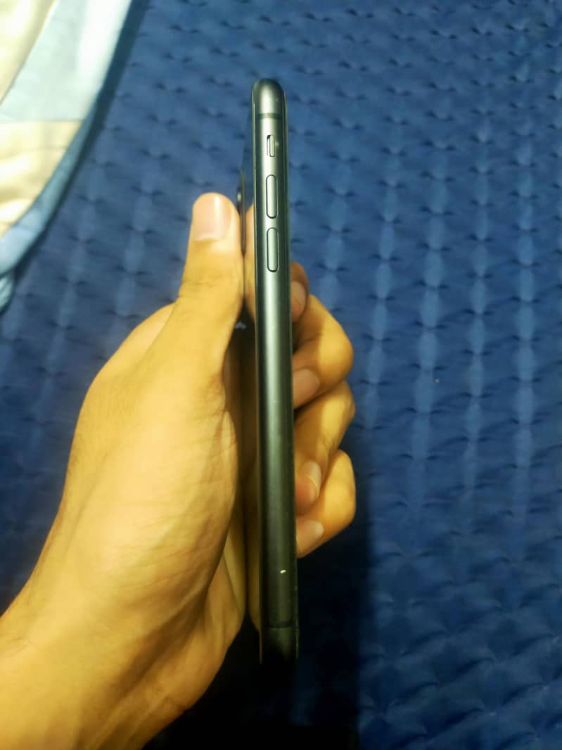 Apple iPhone 11 2