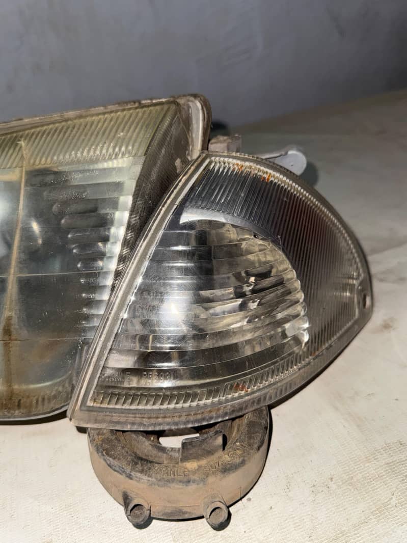 Cultus Headlights + Indicators 4