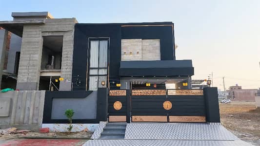 10 Marla Brand New 1.5 Storey House Available For Sale