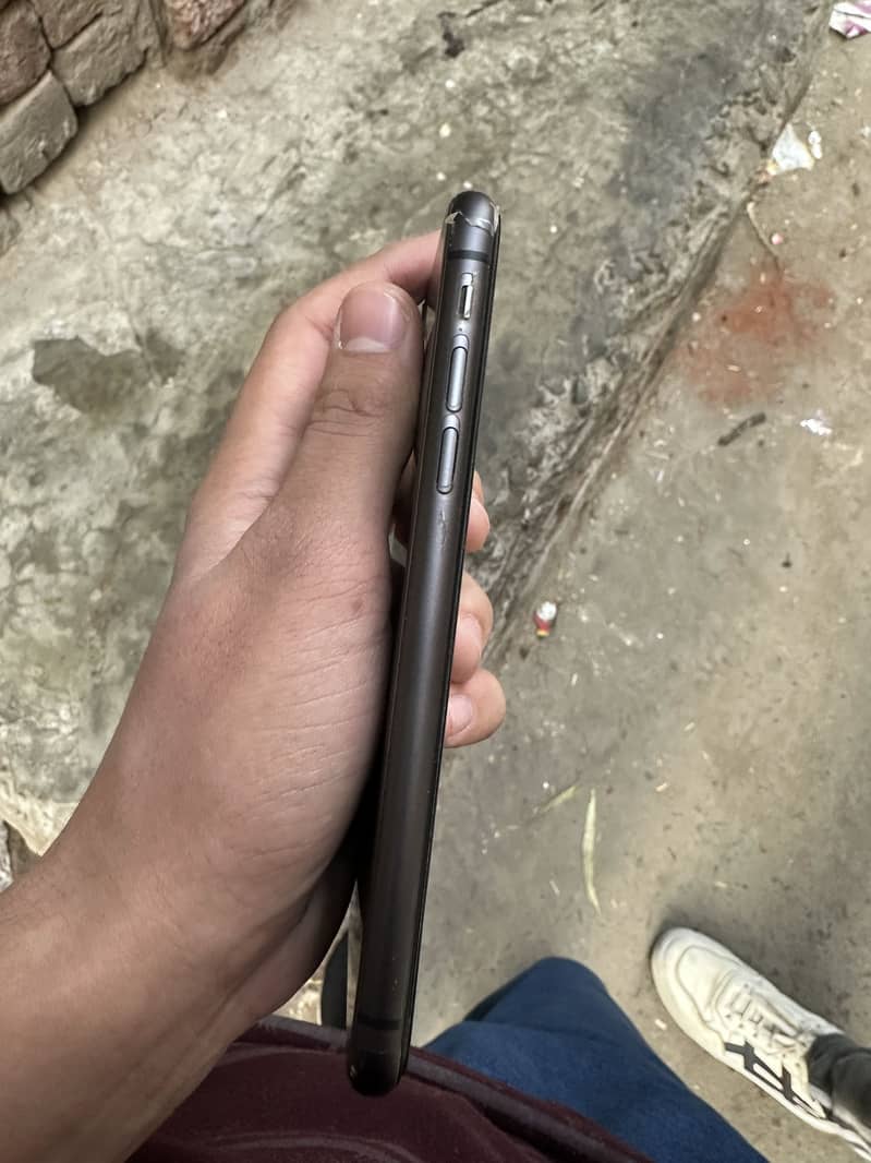 iPhone 11 Pta Approved 2