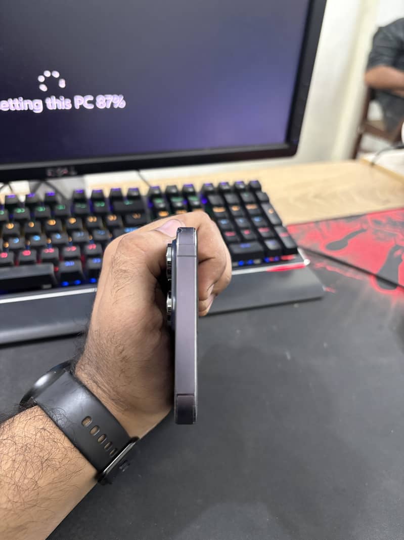 Apple iPhone 14 Pro Max 6