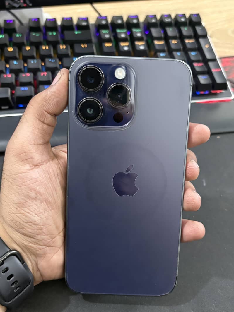 Apple iPhone 14 Pro Max 8