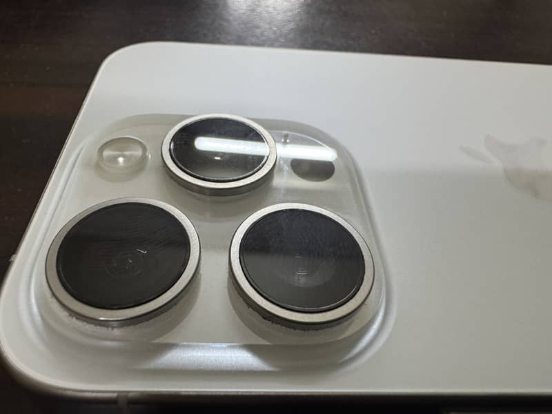 Apple iPhone 15 Pro 2