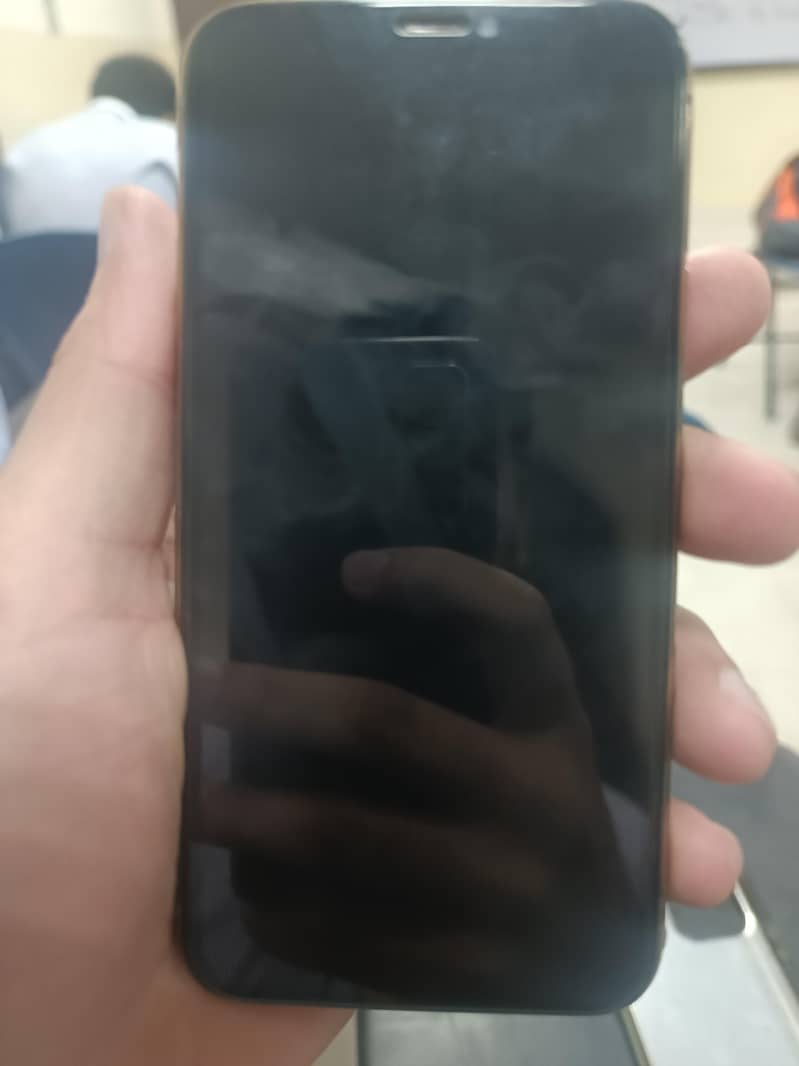 Apple iPhone 11 Pro 2