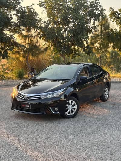 Toyota Corolla GLI 2015 total genuine for sale in Islamabad