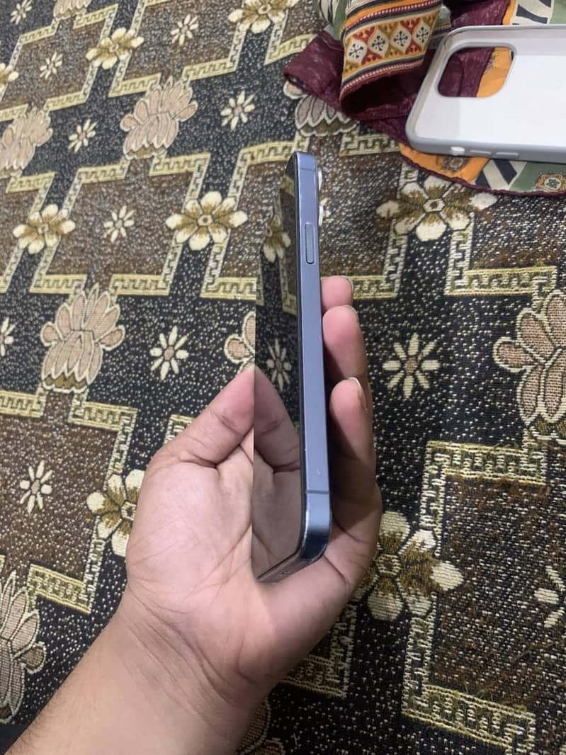 Apple iPhone 13 Pro Max 4