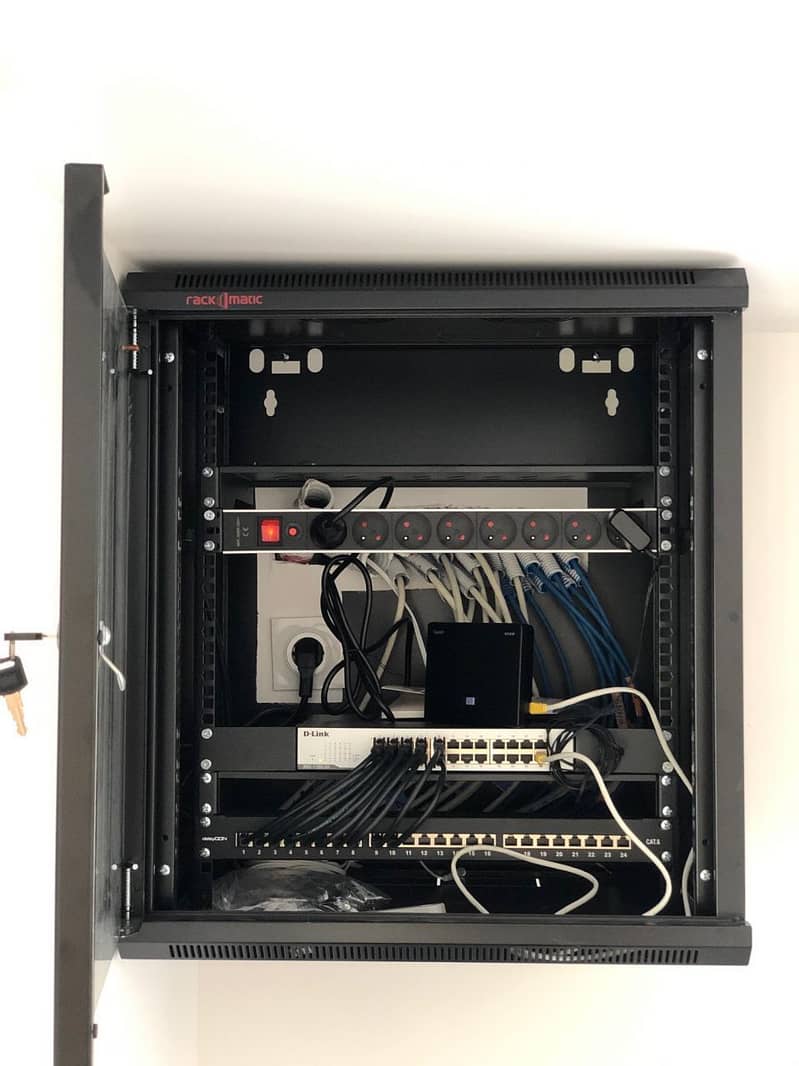 Professional IT Solutions & Network Infrastructure Provider 2