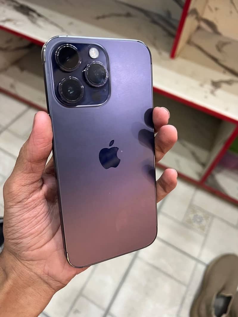 Apple iPhone 14 Pro Max 0