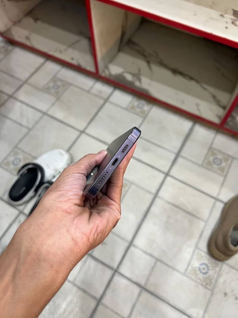 Apple iPhone 14 Pro Max 1