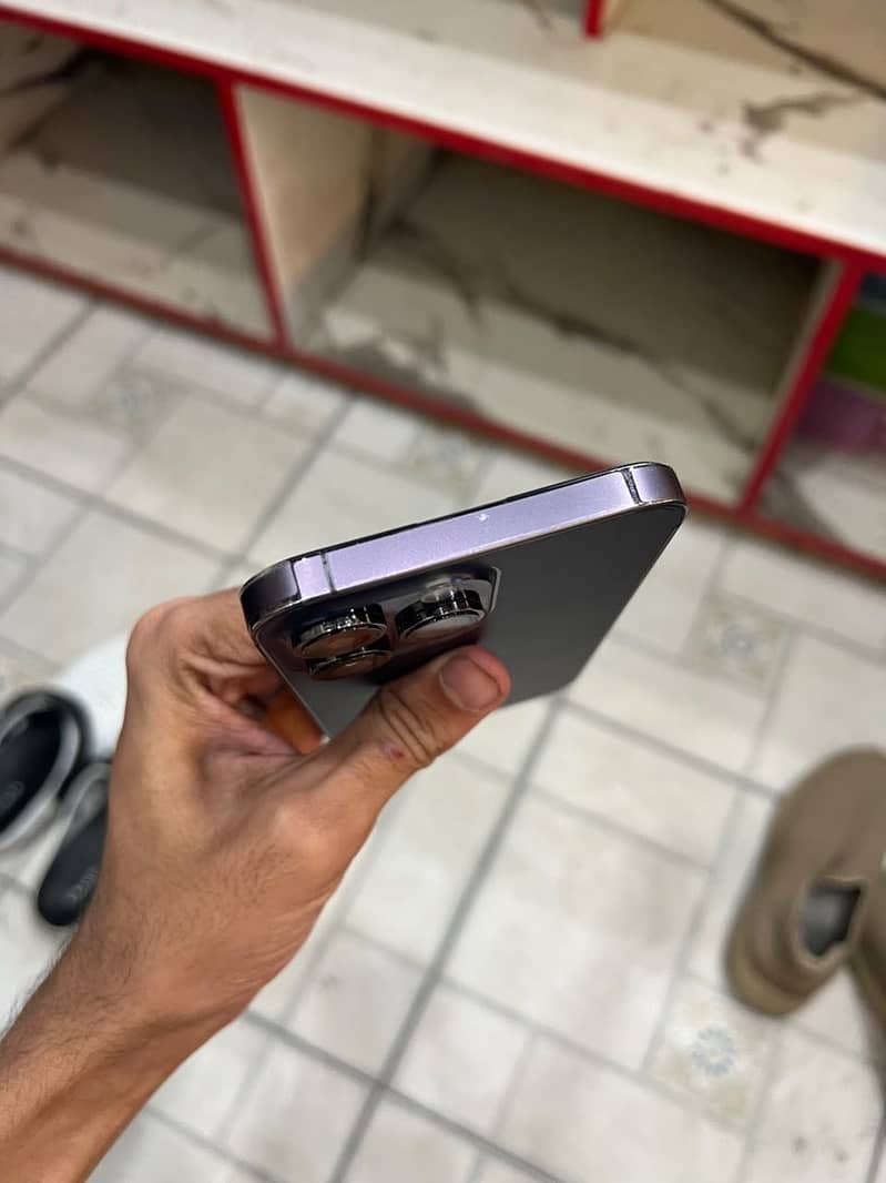 Apple iPhone 14 Pro Max 6