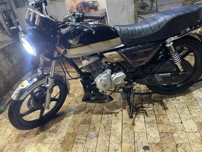 Honda CG 150 dual tune color