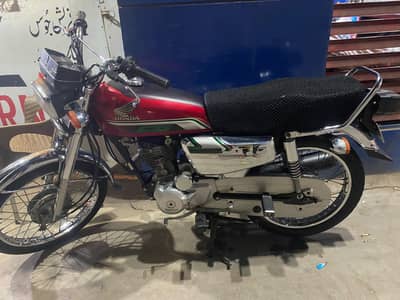 Honda 125 self start 22/23