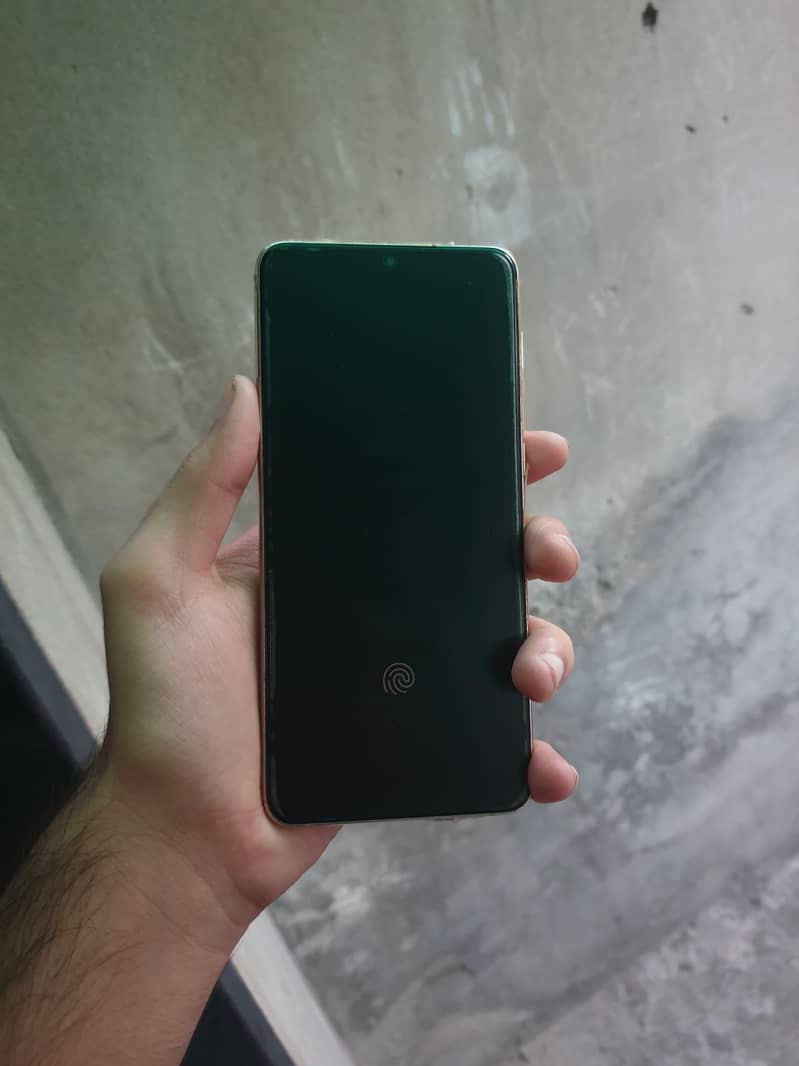 Samsung S21 Plus 1
