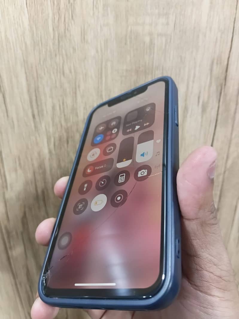 Apple iPhone XS 10