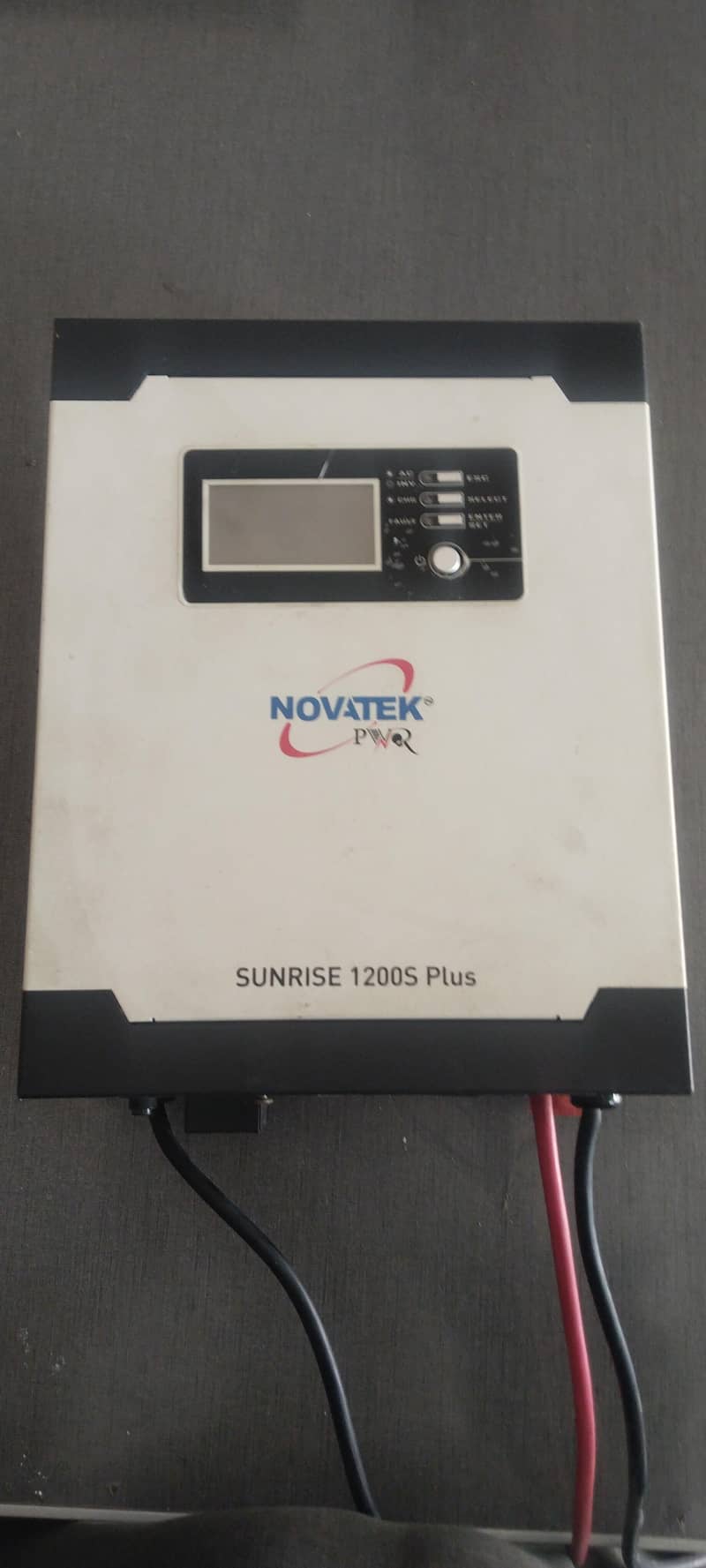UPS 1000 Watts 4
