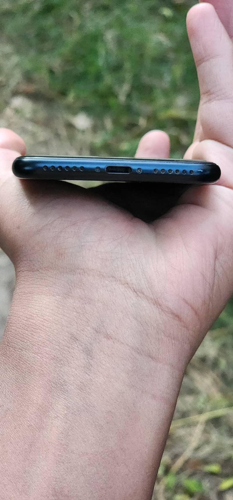 Apple iPhone SE (3rd generation) with box 4