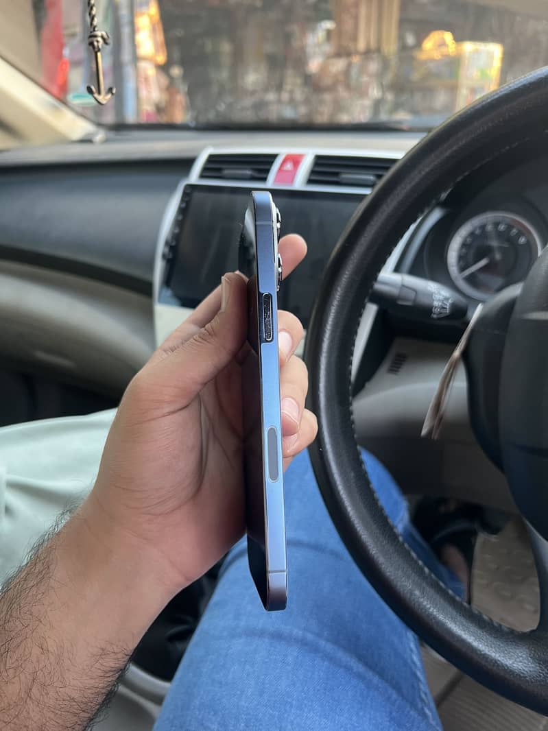 Apple iPhone 13 Pro Max 3