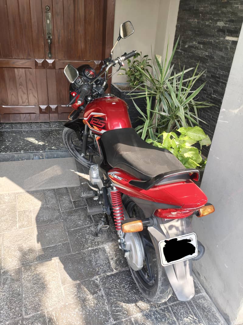HONDA CB125F 1