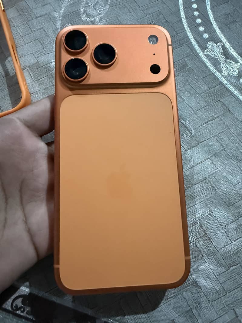 Apple iPhone 17 Pro Max 0